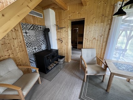 Novostavba chaty na polosamotě poblíž Pelhřimova - Fotka 9